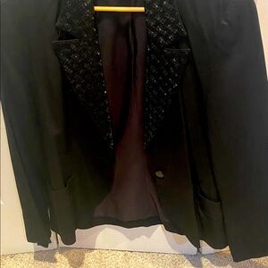 Elegant Black Blazer with Textured Lapel